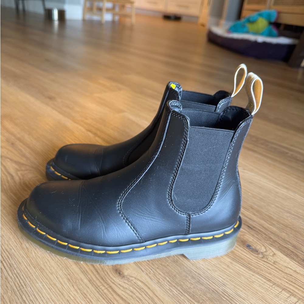Dr. Marten vegan Chelsea boots